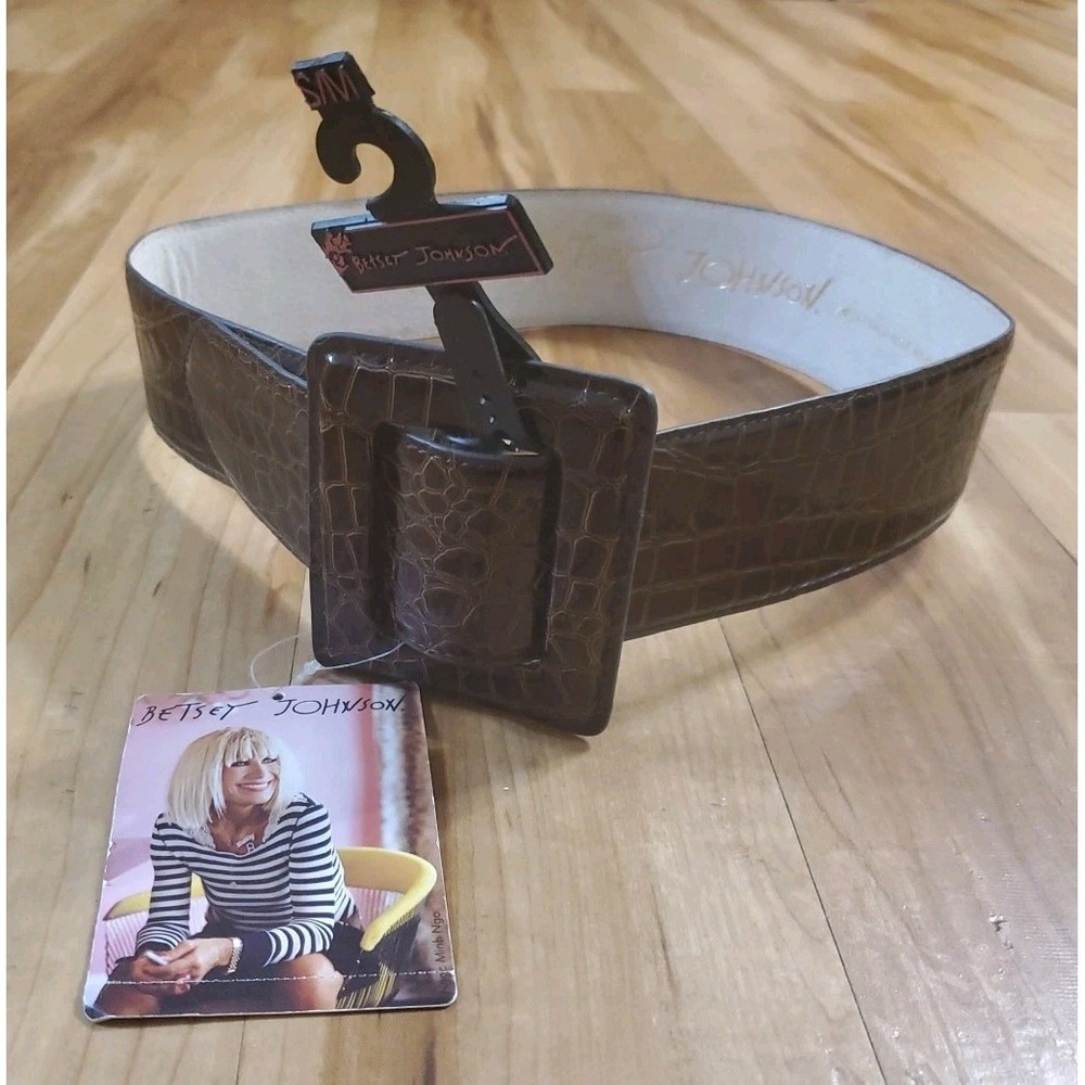 Betsy Johnson Brown Genuine Leather Croc Embossed Extra Wide Belt Size Small